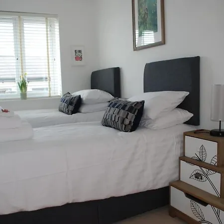 Wow I'M Living On The Beach. Luxury 4 Bed Sleeps 8 Pagham Exterior photo