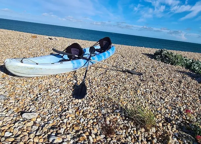 Wow I\'M Living On The Beach. Luxury 4 Bed Sleeps 8