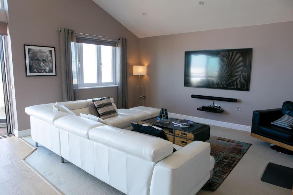 Wow I'm Living On The Beach. Luxury 4 Bed Sleeps 8 * Pagham